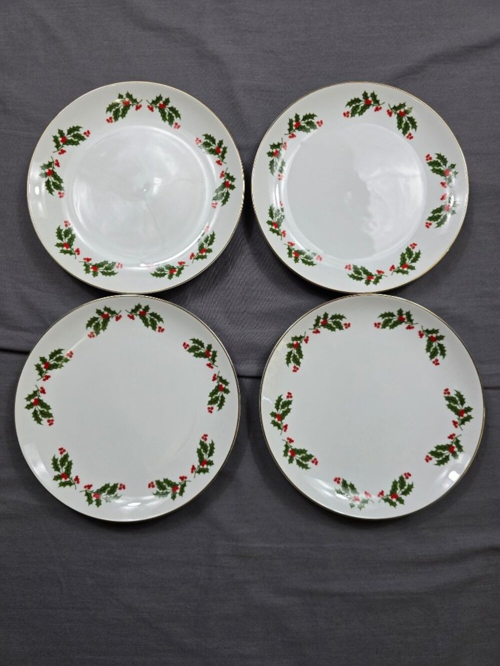 Christmas Holly Fine Porcelain Salad Plates 4 Piece Set White Green Red Pattern